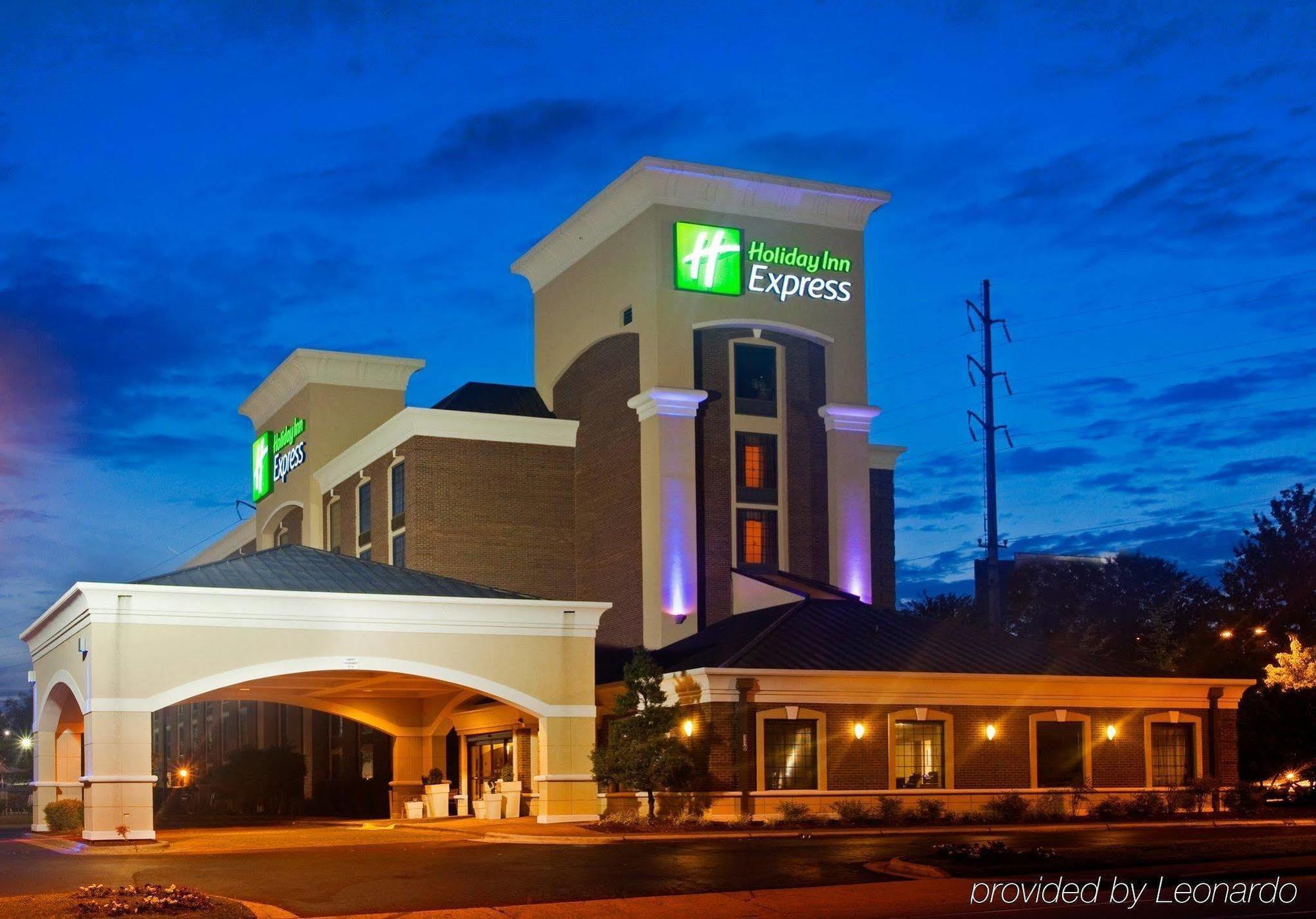 Holiday Inn Express Winston-Salem Medical Ctr Area Exterior foto