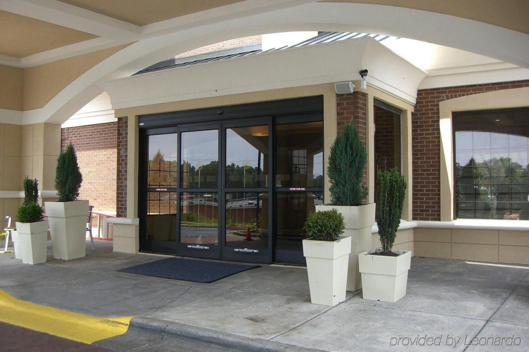 Holiday Inn Express Winston-Salem Medical Ctr Area Exterior foto